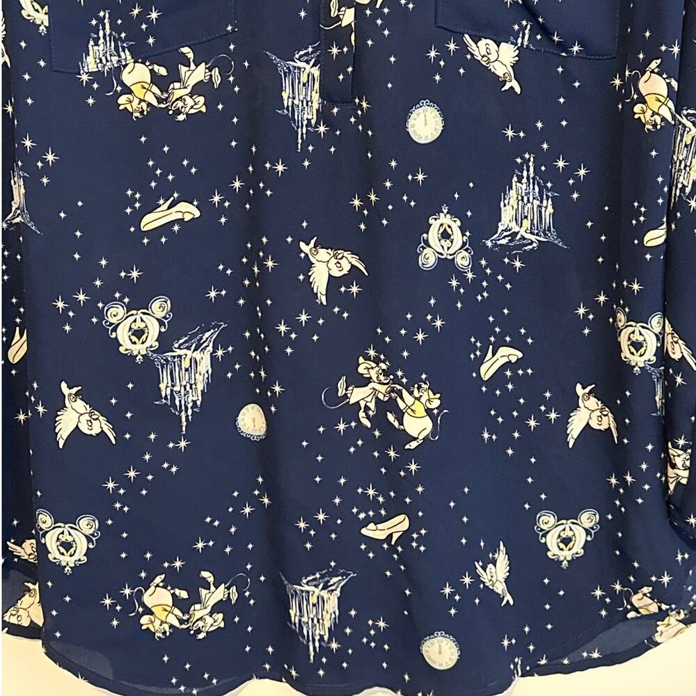 Torrid Disney Cinderella Princess Harper Blouse Blue Castle Chiffon Sz 1 / 1X - Picture 3 of 12